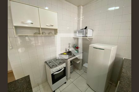 Cozinha de apartamento para alugar com 1 quarto, 20m² em Copacabana, Rio de Janeiro