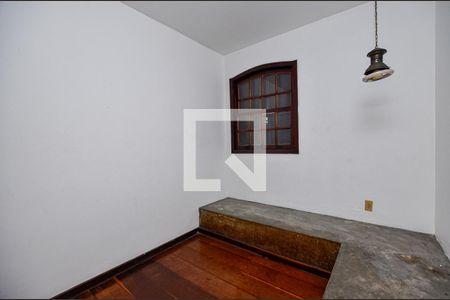 Sala de tv de casa de condomínio para alugar com 3 quartos, 110m² em Badu, Niterói