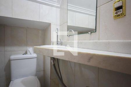 Lavabo de casa para alugar com 2 quartos, 150m² em Vila Pirajussara, São Paulo