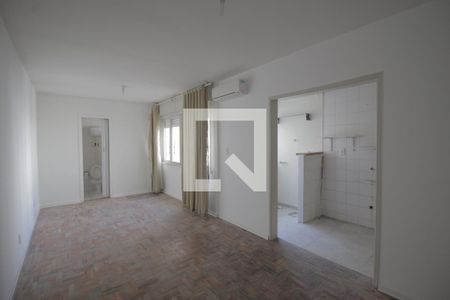 Sala/Quarto de apartamento para alugar com 1 quarto, 44m² em Passo da Areia, Porto Alegre