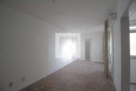 Sala/Quarto de apartamento para alugar com 1 quarto, 44m² em Passo da Areia, Porto Alegre