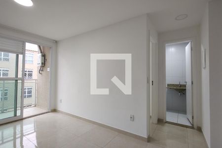 Sala de apartamento para alugar com 1 quarto, 39m² em Taquara, Rio de Janeiro