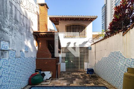 Casa à venda com 165m², 3 quartos e 2 vagas Casa à venda com 165m², 3 quartos e 2 vagasÁrea comum - Piscina