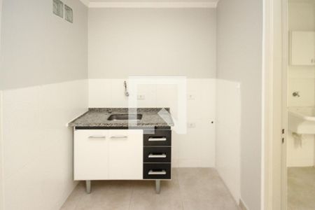 Cozinha de casa de condomínio para alugar com 1 quarto, 44m² em Chácara Mafalda, São Paulo