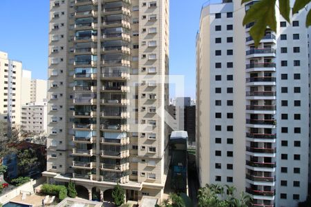 Vista da varanda da sala  de apartamento à venda com 3 quartos, 104m² em Perdizes, São Paulo