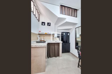 Cozinha de kitnet/studio para alugar com 1 quarto, 24m² em Jardim Ismenia, São José dos Campos