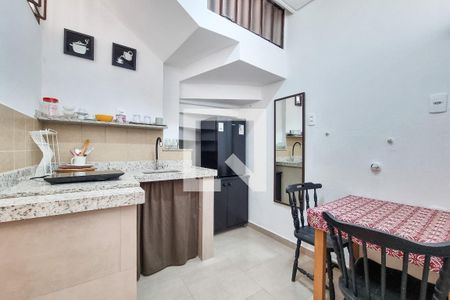 Cozinha de kitnet/studio para alugar com 1 quarto, 24m² em Jardim Ismenia, São José dos Campos