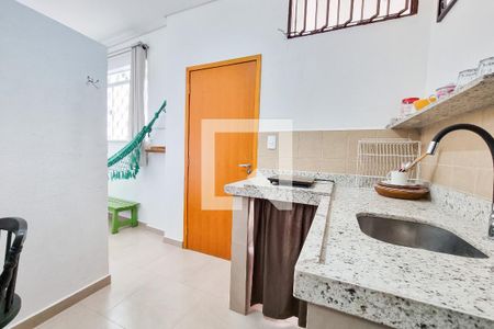 Cozinha de kitnet/studio para alugar com 1 quarto, 24m² em Jardim Ismenia, São José dos Campos