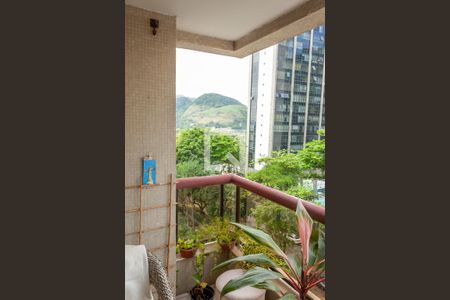 Varanda de apartamento à venda com 2 quartos, 67m² em Barra da Tijuca, Rio de Janeiro