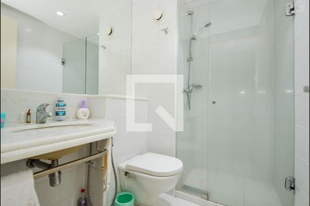 Banheiro de apartamento à venda com 1 quarto, 32m² em Centro, Guarulhos