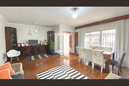 Sala  de casa para alugar com 3 quartos, 330m² em Jardim Analia Franco, São Paulo