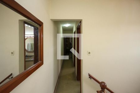 Corredor de casa à venda com 3 quartos, 250m² em Vila Alpina, São Paulo