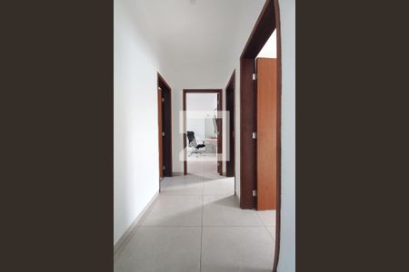 Corredor  de casa à venda com 6 quartos, 263m² em Jardim dos Oliveiras, Campinas