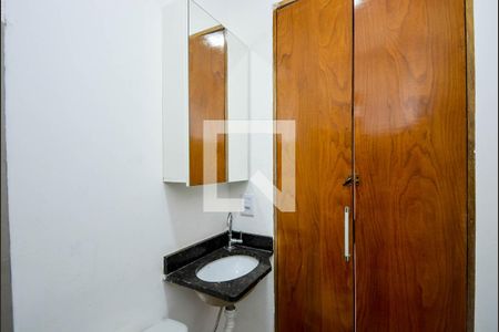 Banheiro de kitnet/studio para alugar com 1 quarto, 35m² em Jardim Adriana, Guarulhos