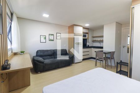 Studio/Sala de kitnet/studio para alugar com 1 quarto, 30m² em Rebouças, Curitiba