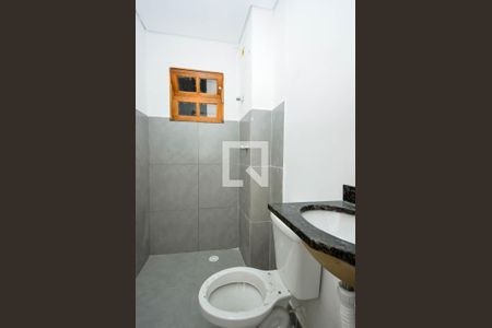 Banheiro de kitnet/studio para alugar com 1 quarto, 25m² em Jardim Adriana, Guarulhos