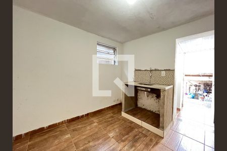 Cozinha  de casa para alugar com 1 quarto, 40m² em Vila Guarani (zona Sul), São Paulo