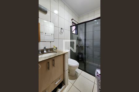 Casa à venda com 325m², 5 quartos e 3 vagas Casa à venda com 325m², 5 quartos e 3 vagasBanheiro da Suíte 3