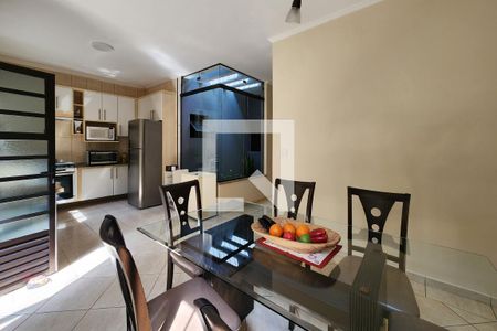 Casa à venda com 325m², 5 quartos e 3 vagas Casa à venda com 325m², 5 quartos e 3 vagasCopa