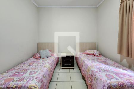 Casa à venda com 325m², 5 quartos e 3 vagas Casa à venda com 325m², 5 quartos e 3 vagasSuite 2