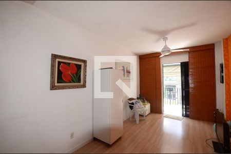 Sala de apartamento para alugar com 2 quartos, 63m² em Vila Valqueire, Rio de Janeiro