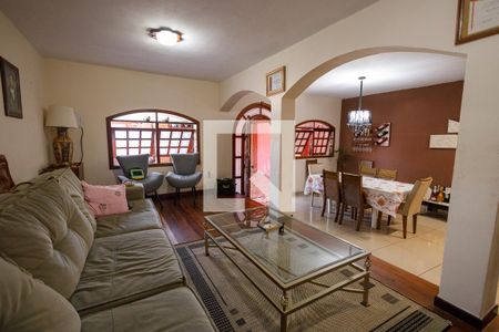 Sala de casa para alugar com 3 quartos, 215m² em Jardim Alice, Taubaté