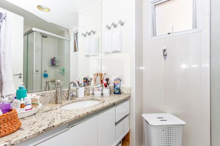 Banheiro de apartamento à venda com 3 quartos, 85m² em Vila Santo Estefano, São Paulo