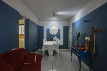 Sala de apartamento para alugar com 2 quartos, 70m² em Jardim Monte Alegre, Taboão da Serra