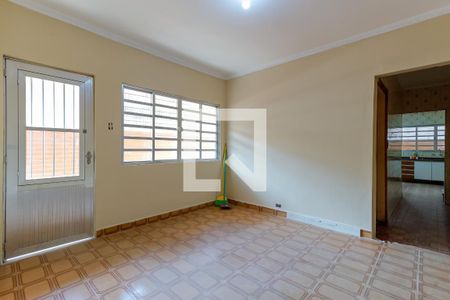 Sala de casa à venda com 5 quartos, 272m² em Vila Nivi, São Paulo