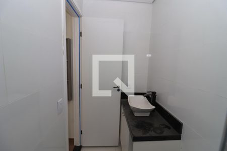 Banheiro de apartamento para alugar com 1 quarto, 25m² em Chácara Seis de Outubro, São Paulo