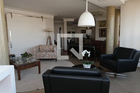 Sala de apartamento à venda com 3 quartos, 237m² em Vila Madalena, São Paulo