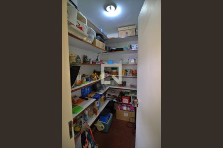 Apartamento para alugar com 300m², 3 quartos e 3 vagas Apartamento para alugar com 300m², 3 quartos e 3 vagasDespensa