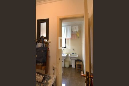 Apartamento para alugar com 300m², 3 quartos e 3 vagas Apartamento para alugar com 300m², 3 quartos e 3 vagasQuarto de Serviço