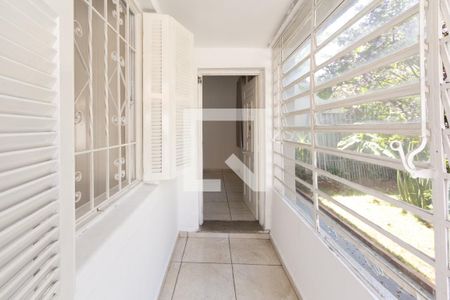 Entrada de casa para alugar com 6 quartos, 160m² em Indianópolis, São Paulo