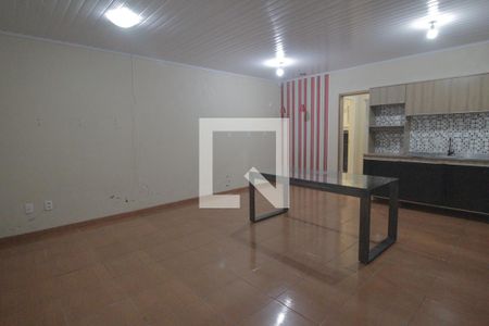 Casa à venda com 54m², 2 quartos e sem vagaSala/Cozinha