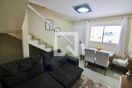 Sala de casa de condomínio à venda com 2 quartos, 120m² em Recreio dos Bandeirantes, Rio de Janeiro