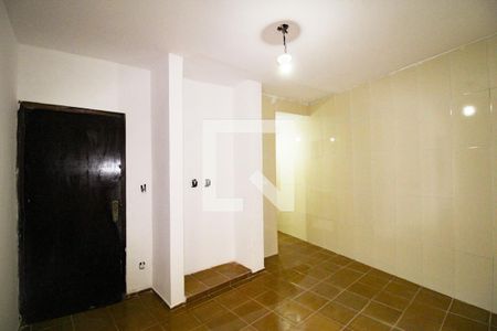 Quarto de casa para alugar com 1 quarto, 55m² em Cupecê, São Paulo