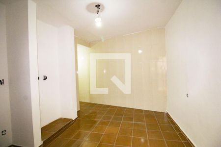 Quarto de casa para alugar com 1 quarto, 55m² em Cupecê, São Paulo