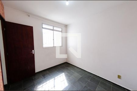 Quarto 2 de apartamento para alugar com 2 quartos, 45m² em Nova Gameleira, Belo Horizonte