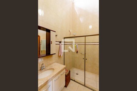 Casa para alugar com 273m², 3 quartos e 3 vagas Casa para alugar com 273m², 3 quartos e 3 vagasBanheiro da Suíte 1