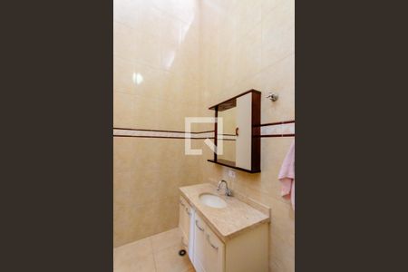 Casa para alugar com 273m², 3 quartos e 3 vagas Casa para alugar com 273m², 3 quartos e 3 vagasBanheiro da Suíte 1