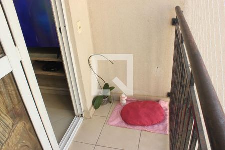 Varanda da sala de apartamento à venda com 3 quartos, 57m² em Jardim Las Vegas, Guarulhos