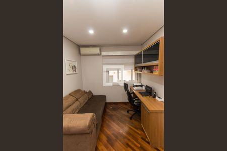 Casa de condomínio à venda com 450m², 4 quartos e 6 vagas Casa de condomínio à venda com 450m², 4 quartos e 6 vagasSuíte 2