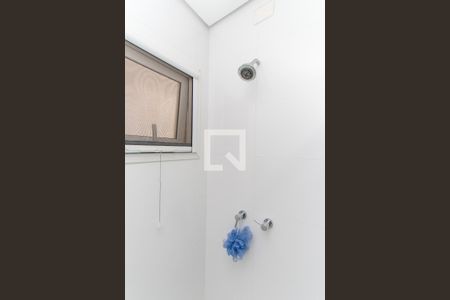 Casa de condomínio à venda com 450m², 4 quartos e 6 vagas Casa de condomínio à venda com 450m², 4 quartos e 6 vagasBanheiro da Suíte 2