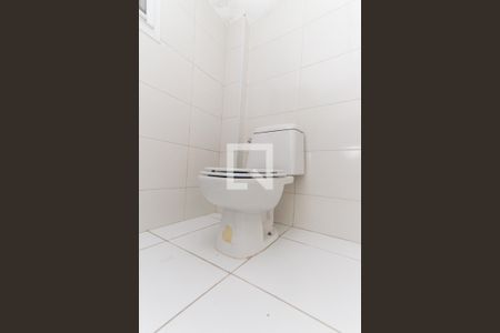 Casa de condomínio à venda com 450m², 4 quartos e 6 vagas Casa de condomínio à venda com 450m², 4 quartos e 6 vagasBanheiro da Suíte da Garagem