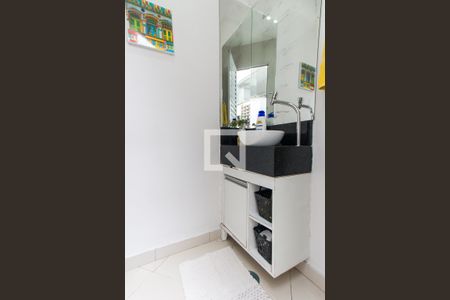 Casa de condomínio à venda com 450m², 4 quartos e 6 vagas Casa de condomínio à venda com 450m², 4 quartos e 6 vagasÁrea de Serviço