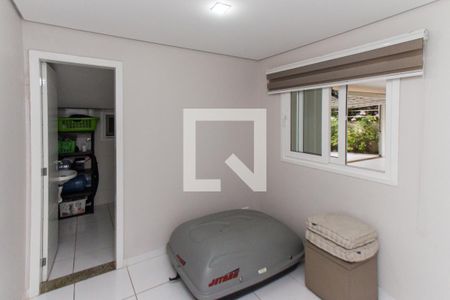 Casa de condomínio à venda com 450m², 4 quartos e 6 vagas Casa de condomínio à venda com 450m², 4 quartos e 6 vagasSuíte da Garagem