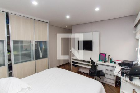 Casa de condomínio à venda com 450m², 4 quartos e 6 vagas Casa de condomínio à venda com 450m², 4 quartos e 6 vagasSuíte 4