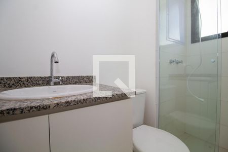 Banheiro de kitnet/studio para alugar com 1 quarto, 28m² em Campo Belo, São Paulo