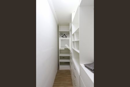 Closet do Quarto 1 de casa de condomínio para alugar com 2 quartos, 68m² em Vila Nova Cachoeirinha, São Paulo